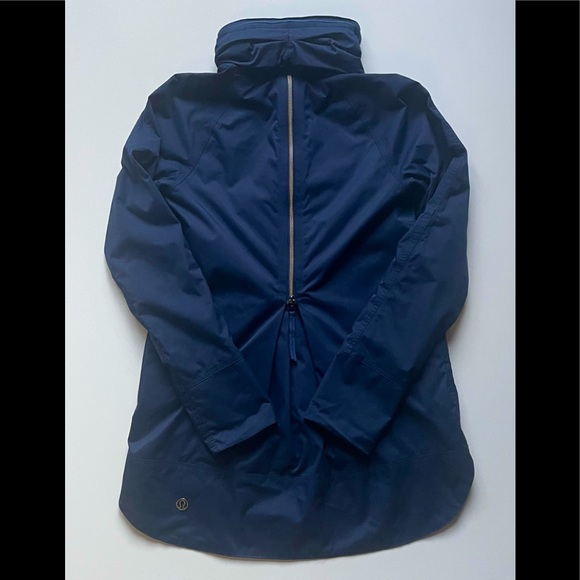 Lululemon Fo Drizzle Jacket - Picture 3 of 10